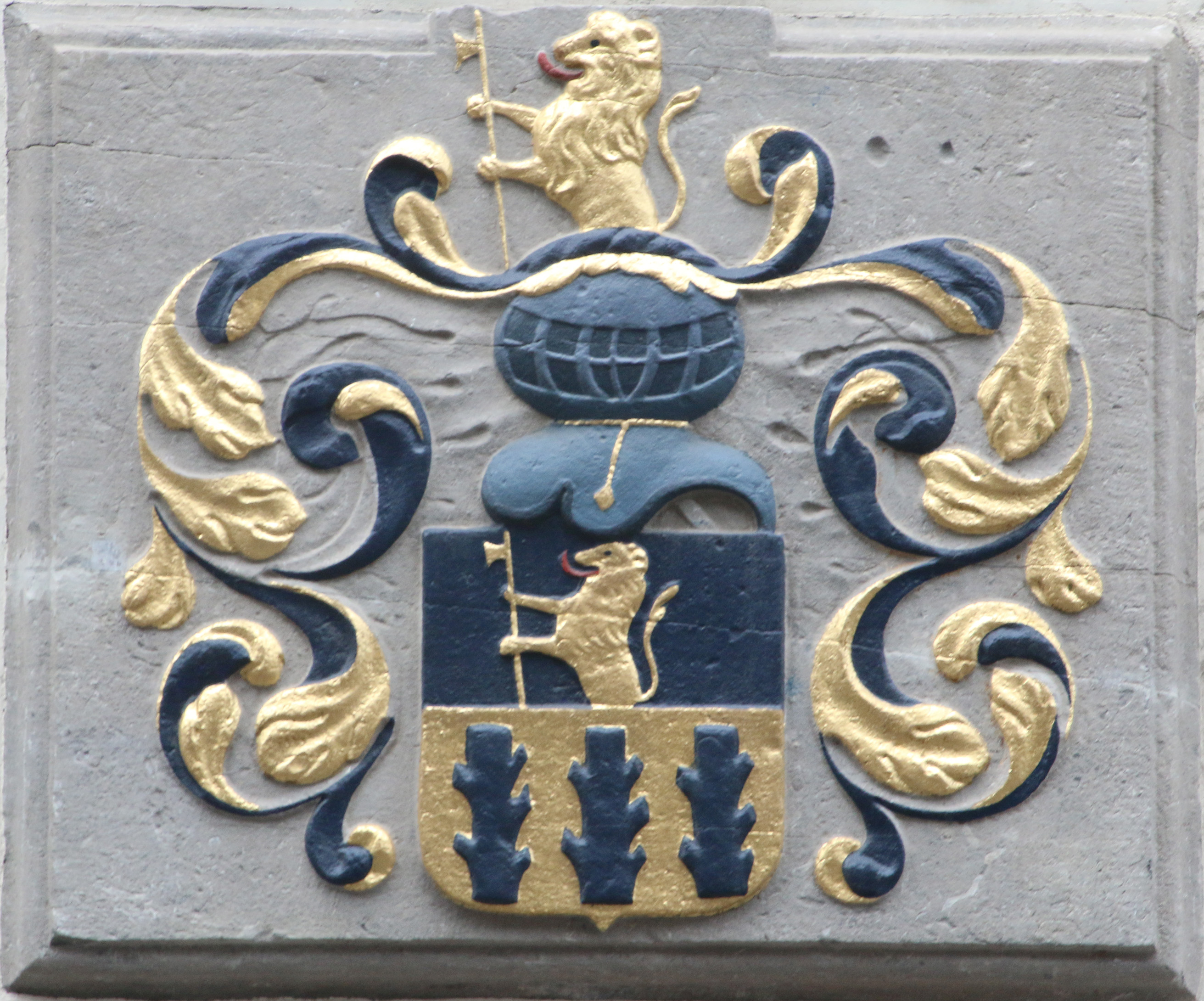 Maastrichtse gevelsteen Wapensteen Baumhauer Bouillonstraat 810